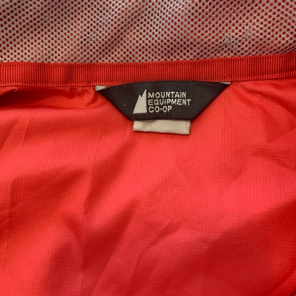 MEC womanโs shell - Picture 3 of 6